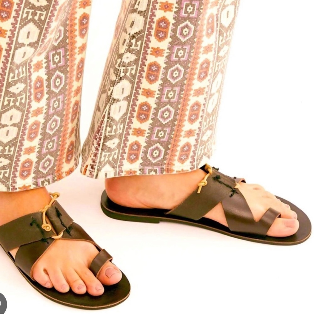 Free people Sophia Slip on Sandals Black - Brown  Sz 6 NIB ❤️
